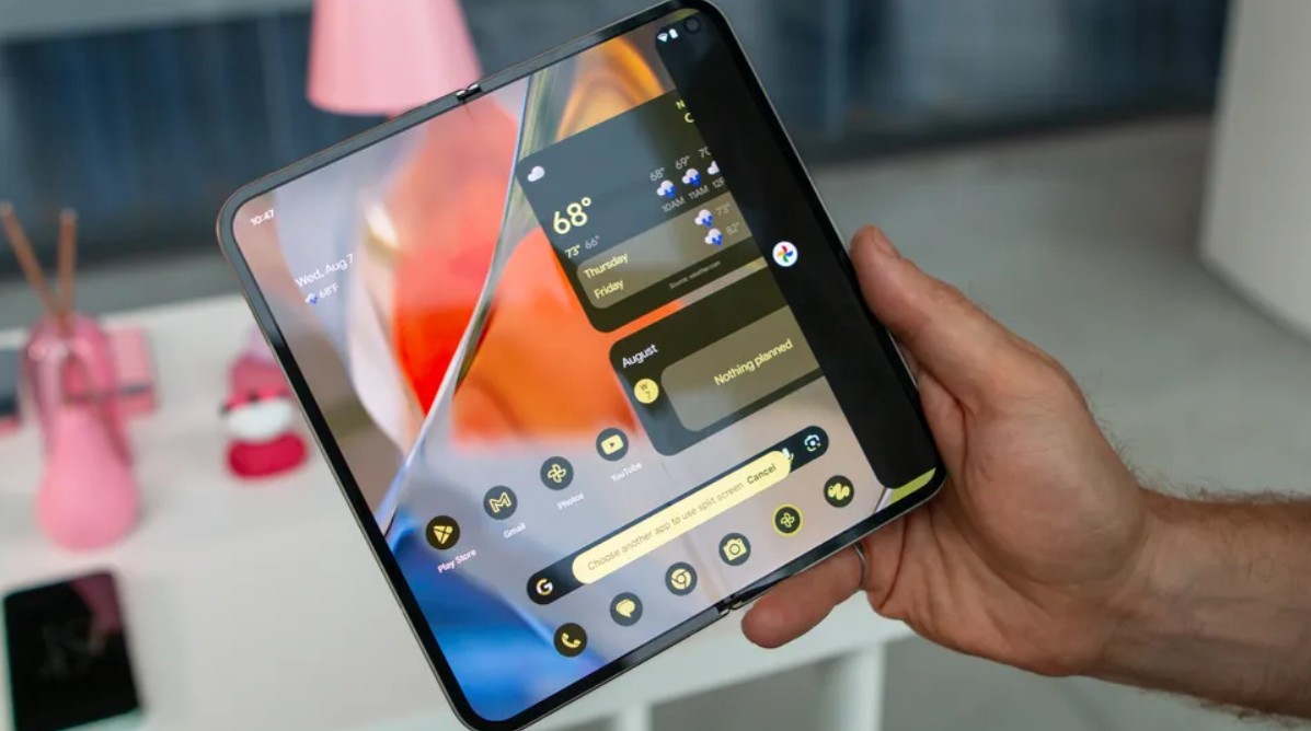 Google Pixel 10 Pro Fold Design