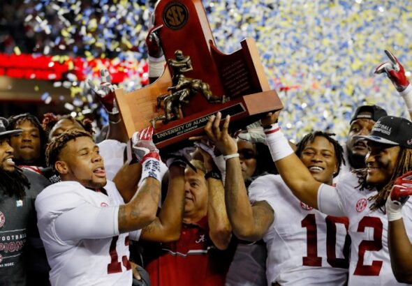 College football bowl projections Alabama, Mississippi join playoff prediction