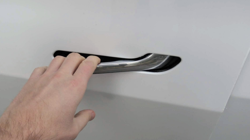 New Rules Could Force Tesla to Redesign Its Door Handles