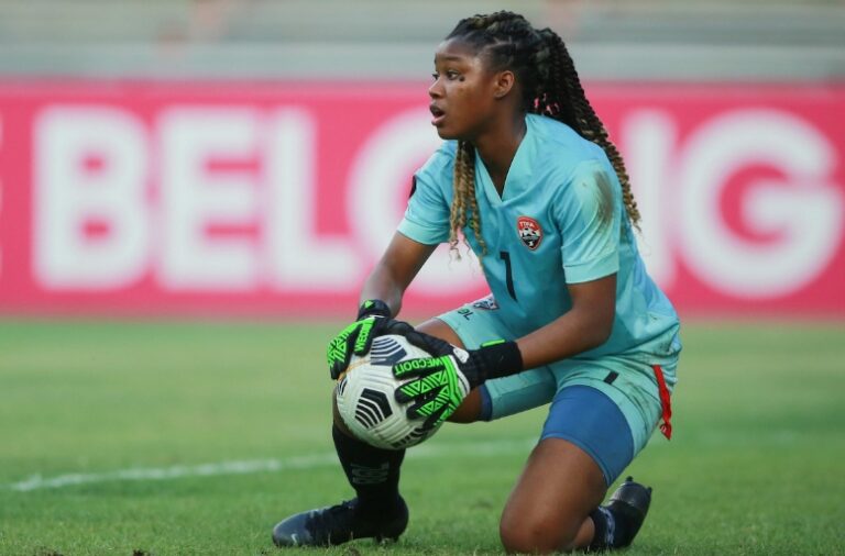 Washington goalkeeper Mia Hamant dies from kidney cancer at 21