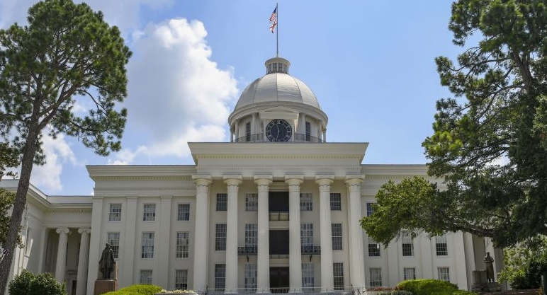 Alabama gets stuffed full of humble pie, so stop giving SEC benefit of the doubt