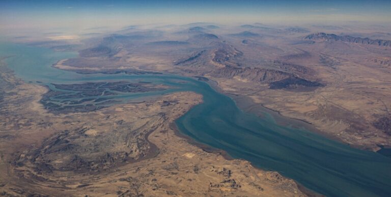 What are sea mines..