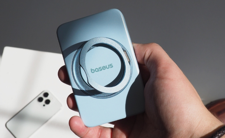 Baseus PicoGo AM31 Qi2 power bank review.