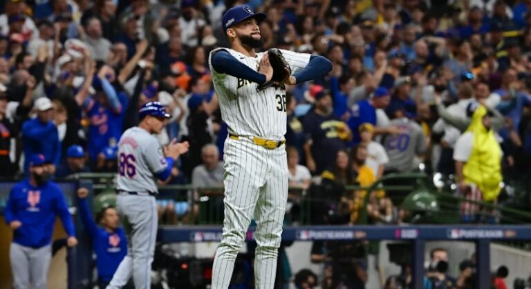 Devin Williams compounding Mets' losing problems