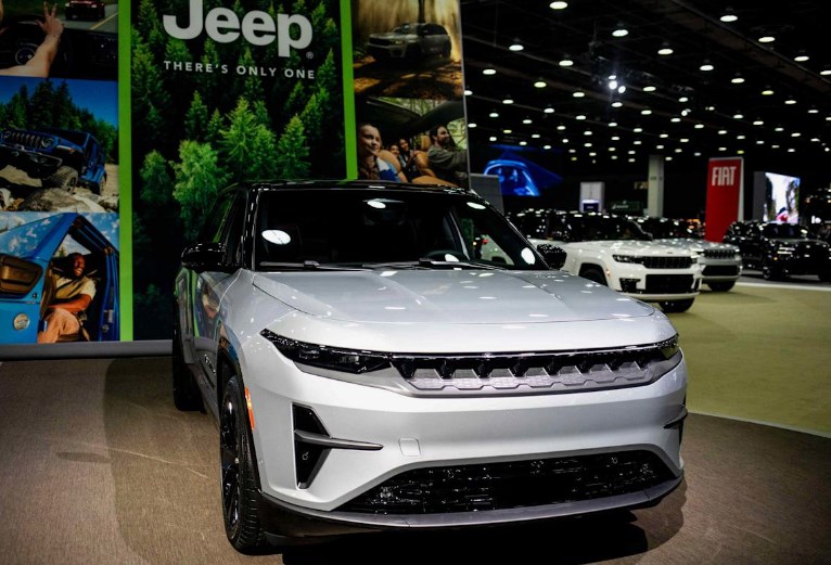 This Stellantis-JLR deal could make luxury cars easier to buy in the US.