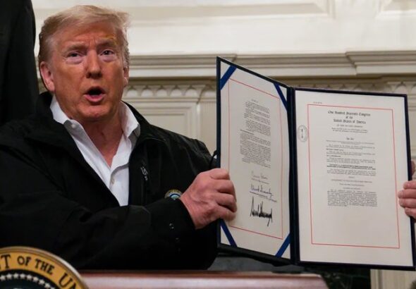 Trump aides must follow Presidential Records Act.