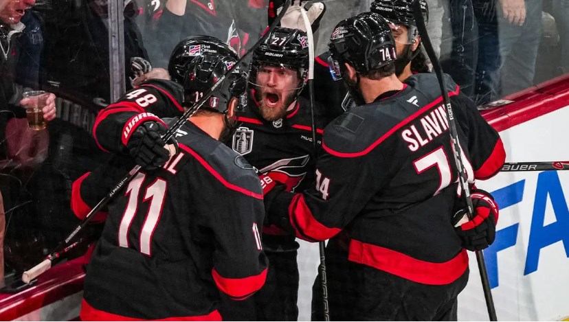Hurricanes set tone with Nikolaj Ehlers goal just 25 seconds into Game 1 vs Golden Knights.