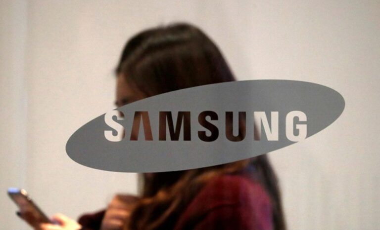 A $16 billion headache awaits the guardians of Samsung's Galaxy.