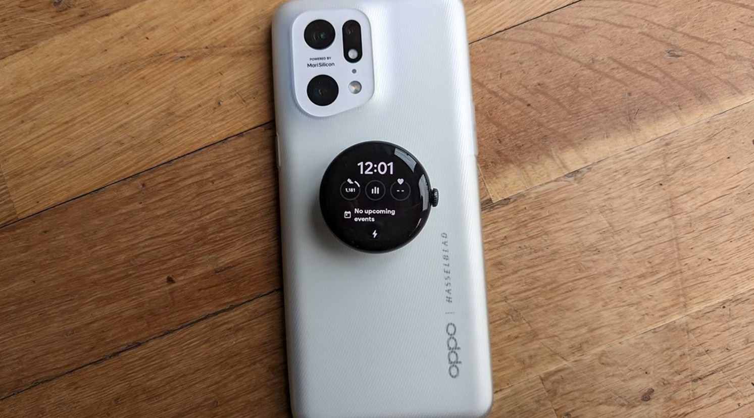If wish magnetized accessories were as entertaining as OPPO's Bubble.
