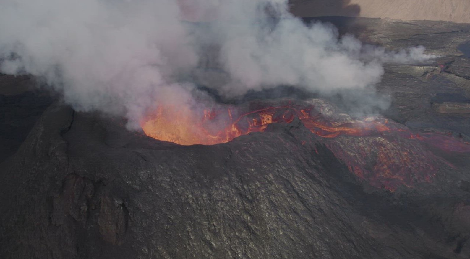 A deeper comprehension of physics would enable us to forecast volcanic eruptions..