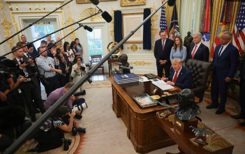 CNN MS NOW and Politico sue Trump over White House ban.
