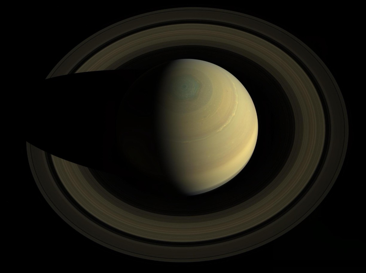 New What on earth is going on On Saturn Another Perfect Geometric Form Has Been Found