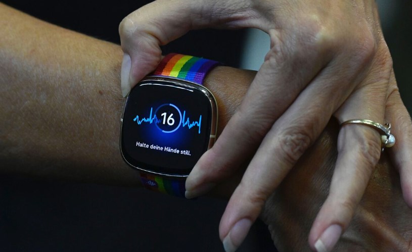 Google Fitbit Edge launched..