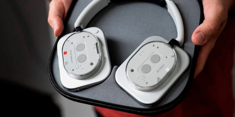 Review Nothing Headphone (1) Pro.