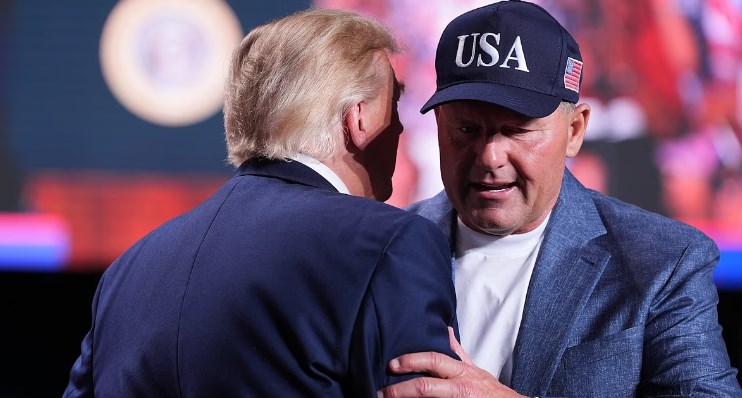 Trump to give controversial baseball icon Roger Clemens the Medal of Freedom..