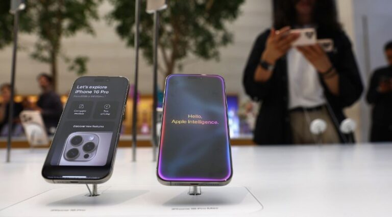 UK Regulator urges Apple to open up iPhone contactless tech and lower fees